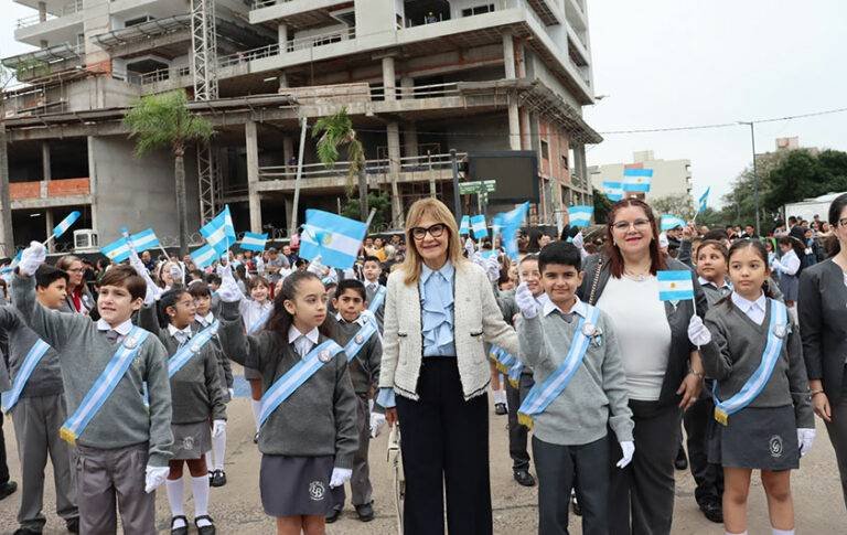 Acto de Promesa a la Bandera a 1.800 alumnos de cuarto grado