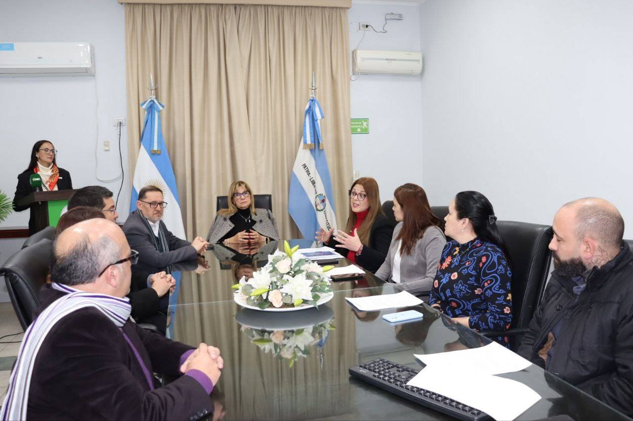 Educación realizó el lanzamiento de la revista Voces que Inspiran