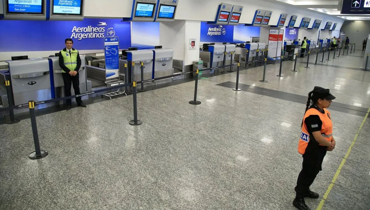 Paro de aeronáuticos: preguntas y respuestas sobre el conflicto que afectará los vuelos de Aerolíneas este fin de semana