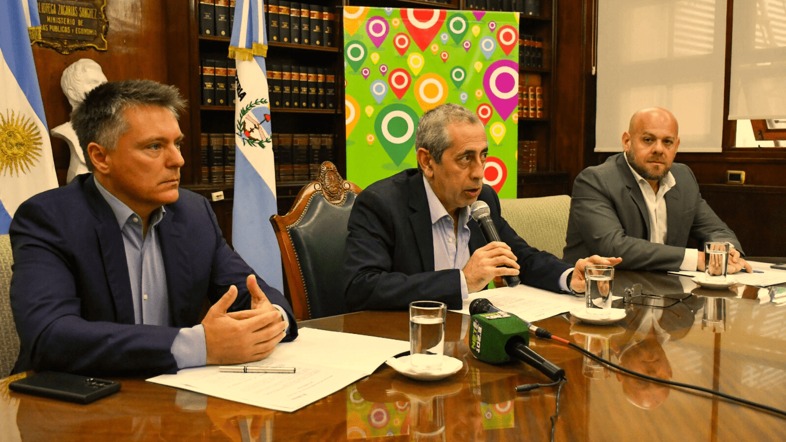 Valdés otorgó la sexta recomposición salarial y Provincia acumula en el año aumentos de 160%