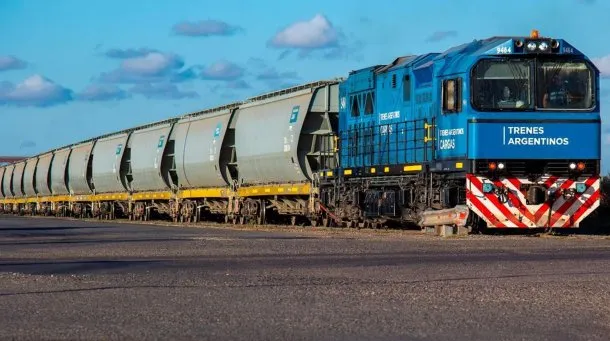 Javier Milei arrancó la privatización del Belgrano Cargas