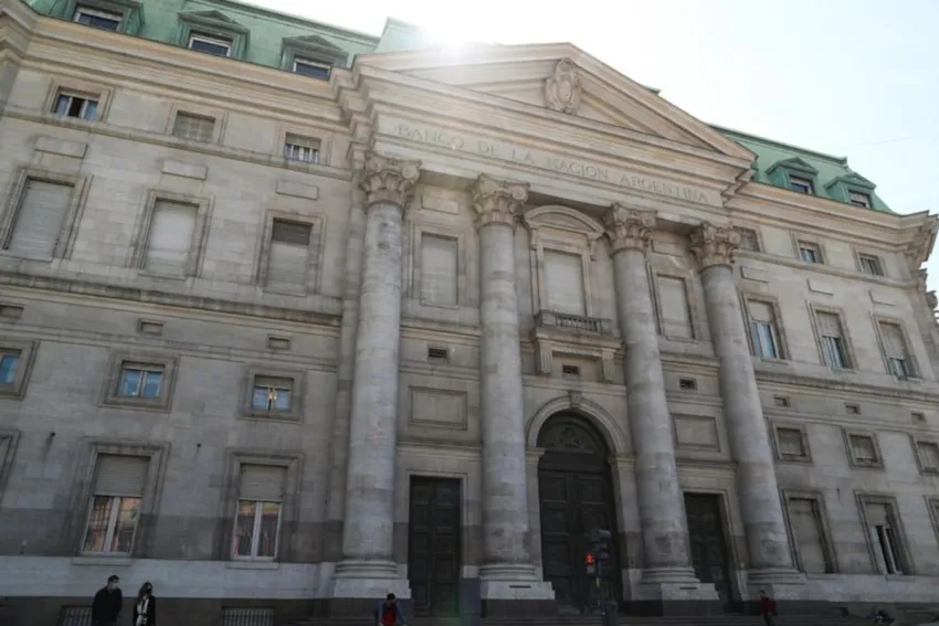 Milei transformó el Banco Nación en una Sociedad Anónima