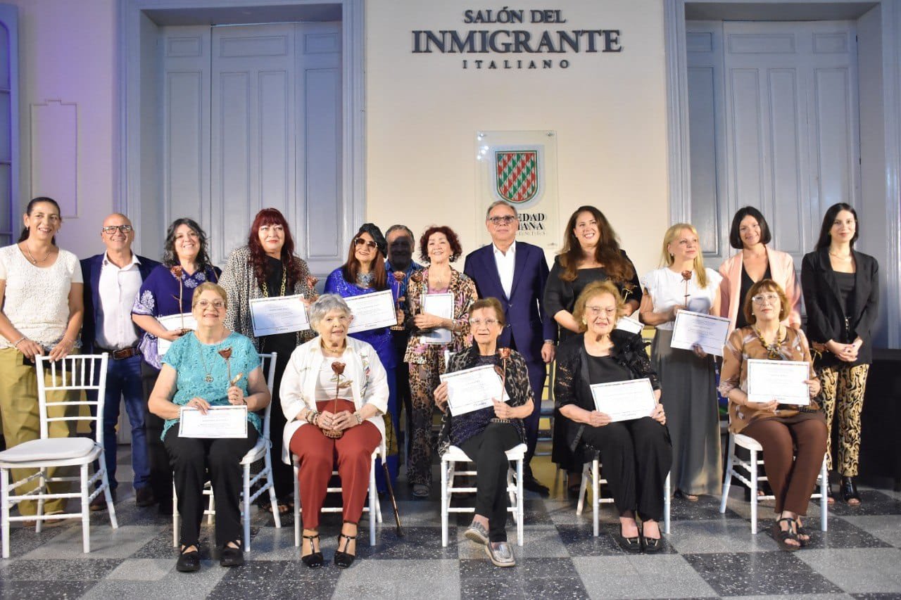 La Municipalidad homenajeó a hacedoras culturales de la ciudad