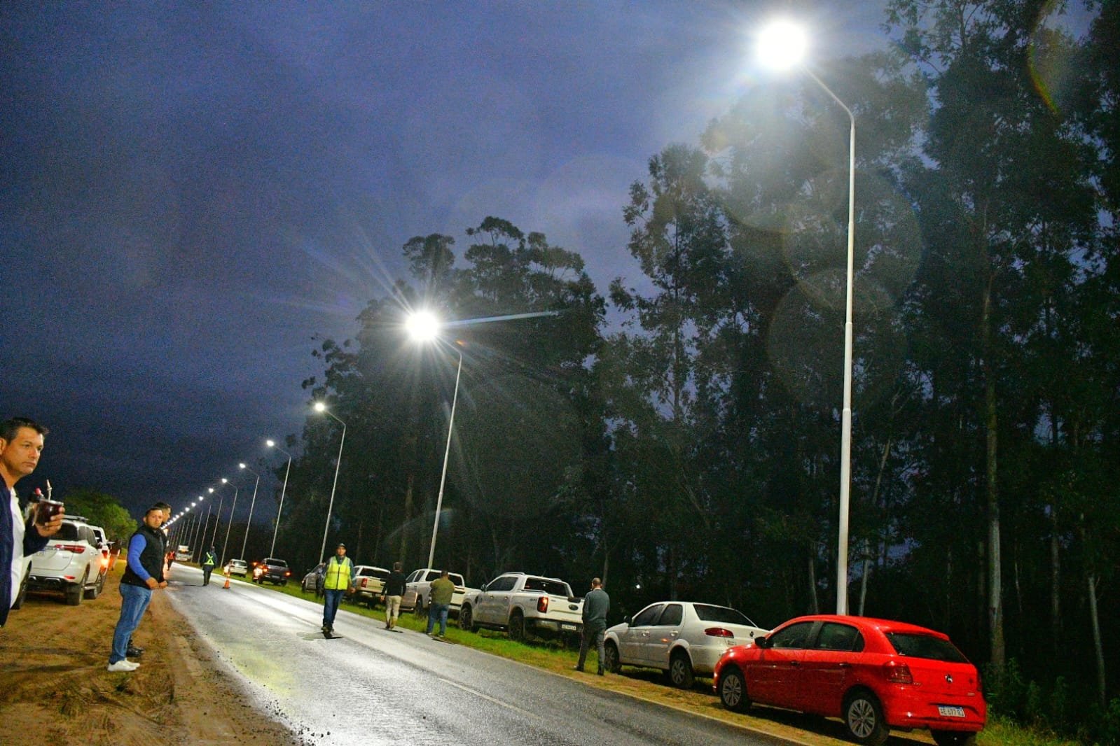 El Gobernador habilitó iluminación para mejorar la transitabilidad y seguridad sobre Ruta N°118